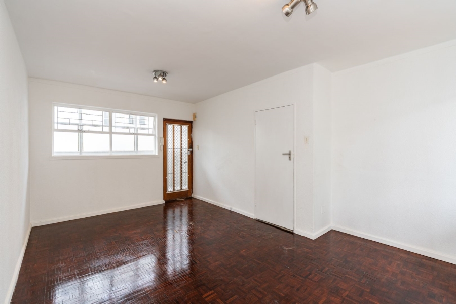 To Let 1 Bedroom Property for Rent in Green Point Western Cape